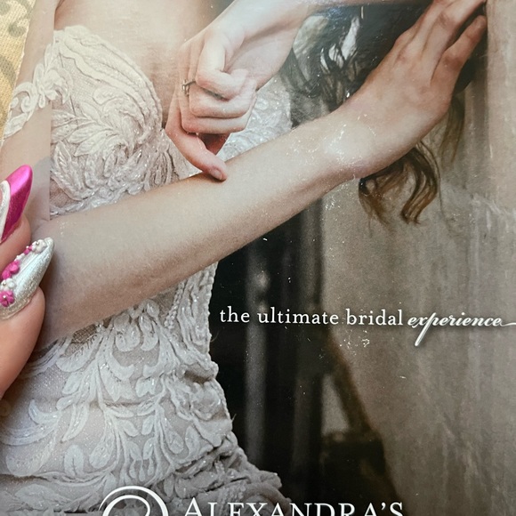 Badgley Mischka wedding gown Charlize in sand and ivory - Picture 8 of 8